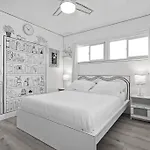 The Disneyland Dream By Oc Adventure Homes Holiday home